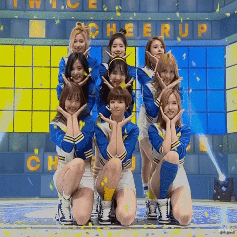 4_-_twice-725945549313044480.gif