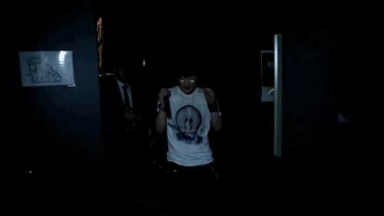 661681872_fa36adb1 (1).gif