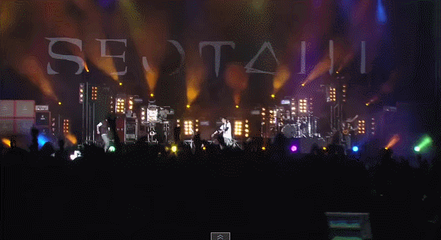 1129446686_4bac940f.gif