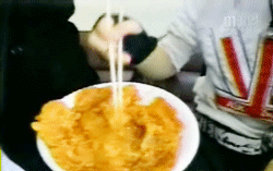 081164f8a765a8d17f66abd04a055348.gif