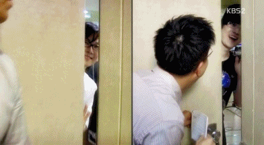 2042008591_6709afd6.gif
