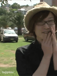 juliet_making_nick_04_stjnara.gif